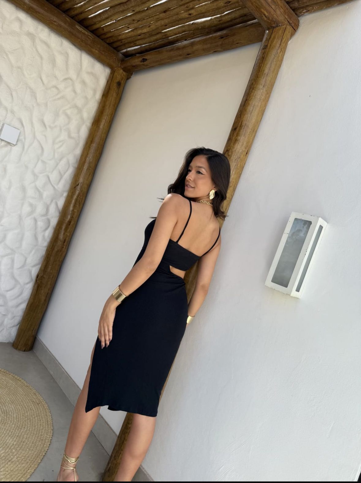 Vestido Midi Canelado com Fenda Melina